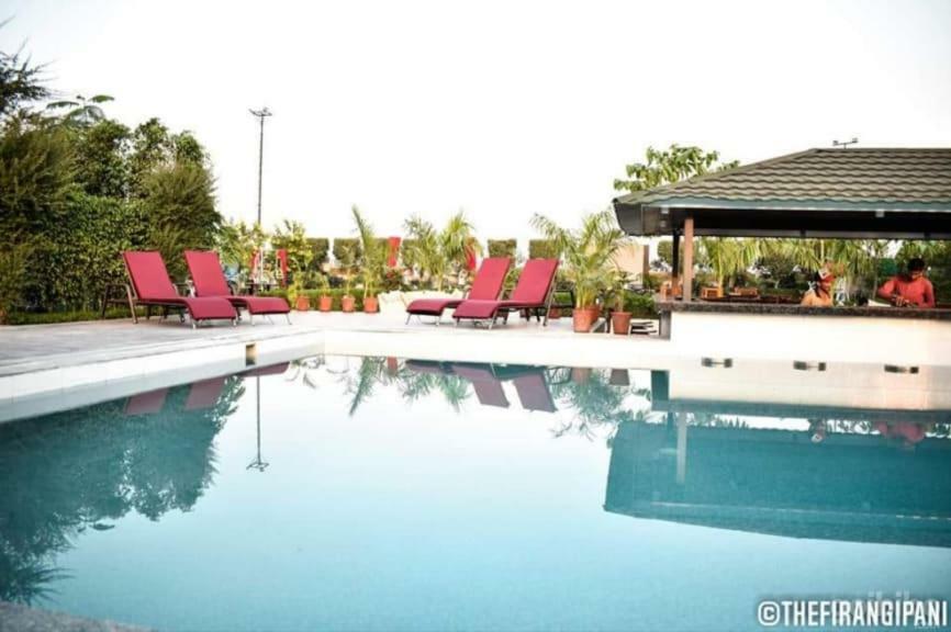 The Firangipani Country Resort Rajpura Экстерьер фото